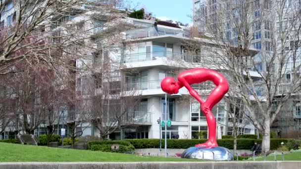 Vancouver British Columbia Canada Fots Skulptur Kallas Stolt Ungdom Visas — Stockvideo