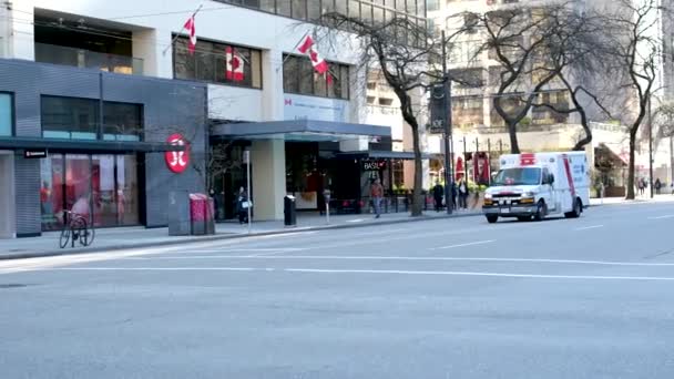Vancouver Canada 2023 Mensen Lopen Steken Straat Het Centrum Van — Stockvideo