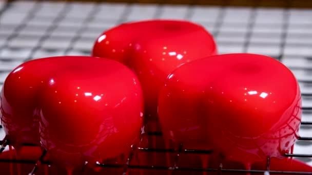 Mousse Cake Red Preparare Torte Mousse Francesi Con Smalto Specchio — Video Stock