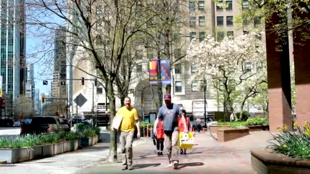 Bahar Sokağı Burrard Stasyonu Ndaki Insanlar Işe Gider Aceleyle Eve — Stok video