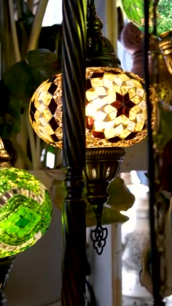 Traditionele Ottomaanse Mozaïek Lampen Video Eminonu Istanbul Turkiye Hoge Kwaliteit — Stockvideo