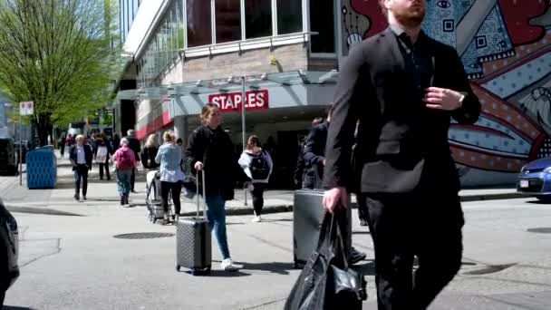 Rascacielos Estación Burrard Personas Caminando Tráfico Turistas Vida Real Hombres — Vídeo de stock