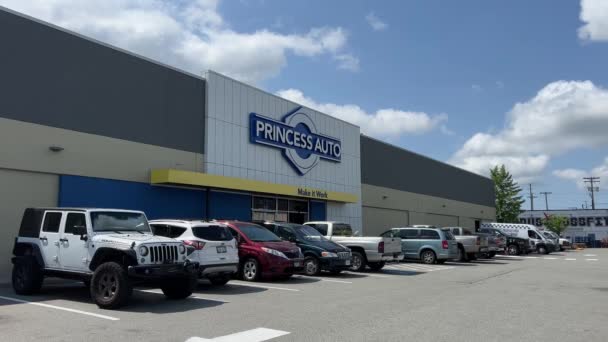 Princess Auto Ltd Kanadský Maloobchodní Řetězec Specializující Farmu Průmysl Garáže — Stock video