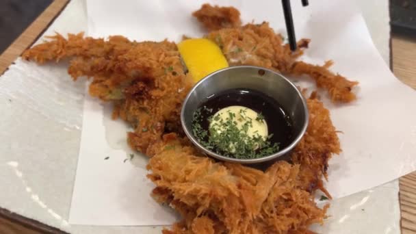 Crab Batter Sauce Seafood Restaurant Lemon Napkin Plate — Stock Video