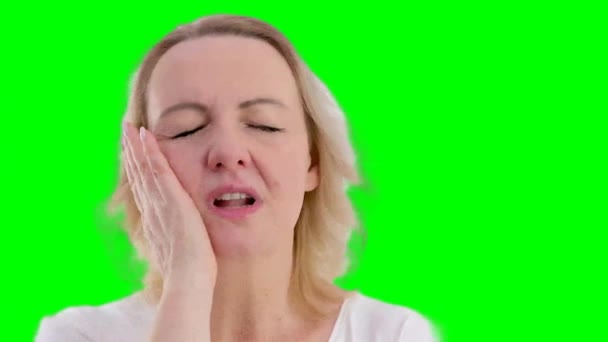 Dayanılmaz Diş Ağrısı Çeken Kadın Gözlerini Kapattı Doktora Gitmek Için — Stok video