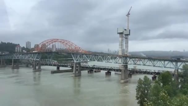 Pattullo Bridge Över Fraser River Surrey British Columbia Kanada Lång — Stockvideo