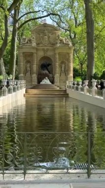 Paris 'teki Lüksemburg Parkı, Fransa. Yüksek kalite 4k görüntü
