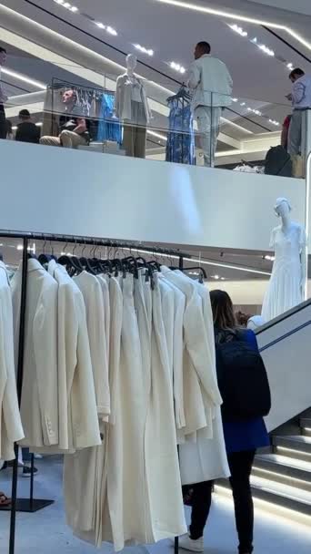 People Clothing Store Zara Vertical Video Paris France High Quality — Stock Video
