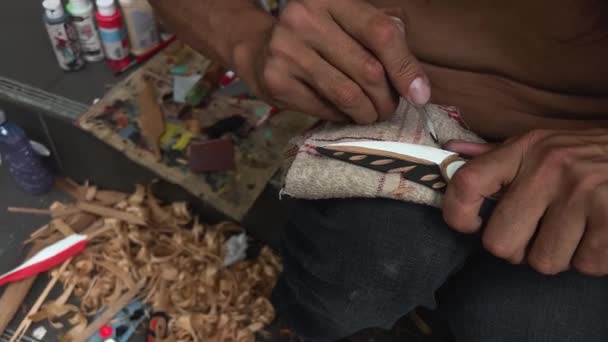 Street Man Beard Indian Appearance First People Canada Local Carving — Video