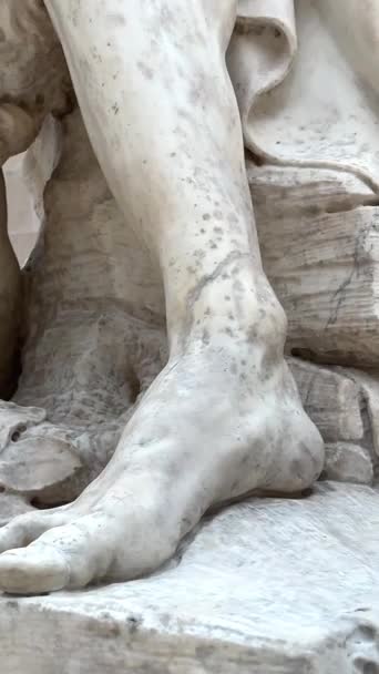 Escultura Louvre França Antoine Lyon Mármore Sena Representado Forma Deus — Vídeo de Stock
