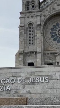 Portekiz 'deki Diocesan Sığınağı Viana do Castelo. Portekiz 'de yüksek kaliteli dikey fotoğraf videosu