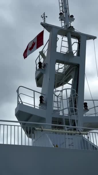 Deck Ship Which Canadian Flag Flying Can Seen Sky Travel — ストック動画