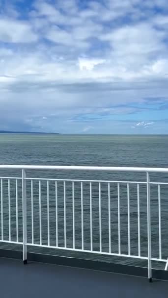 Horní Paluba Trajektu Odplouvajícího Kanady Ostrov Vancouver Čistá Bílá Paluba — Stock video