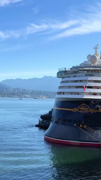 Vancouver Canada Silversea White Big Ship Disney Stands Vancouver Canada — Stock video