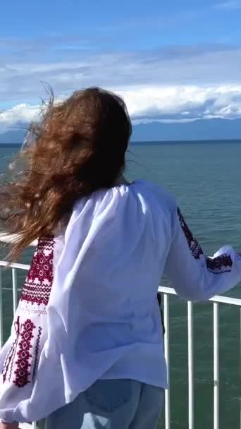 Wanita Ukraina Berangkat Negara Lain Selama Perang Dan Menetap Kapal — Stok Video