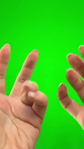 Donna Muove Rapidamente Dita Solo Mani Sono Visibili Primo Piano — Video Stock