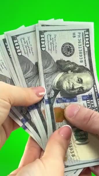 Mãos Femininas Estão Contando Uma Pilha Notas 100 Dólares Folheando — Vídeo de Stock