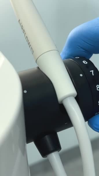 Пристрій Глибокої Чистки Зубів Каменю Очищення Тартару Нальоту Новіший Апарат — стокове відео
