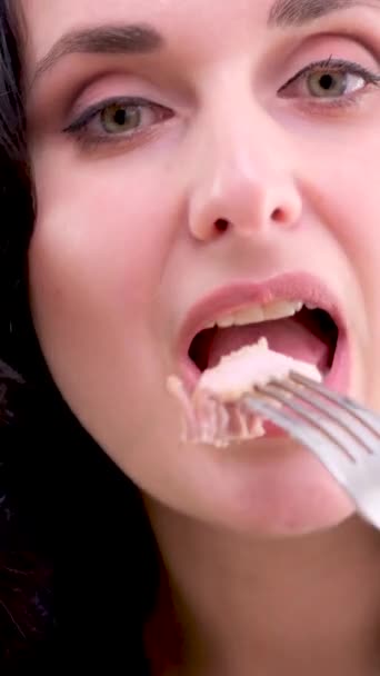 Jeune Fille Prenant Petit Déjeuner Dans Restaurant Images Haute Qualité — Video