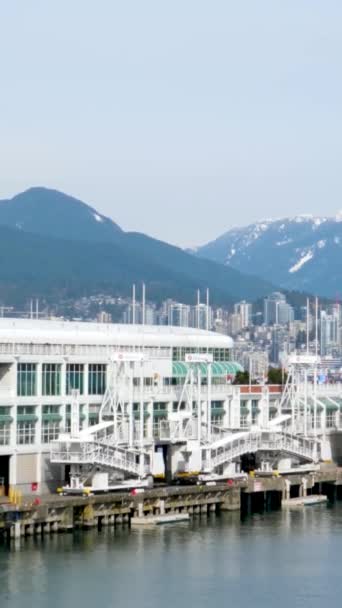 Yachtbootsegel Der Nähe Des Platzes Zentrum Von Vancouver Canada Place — Stockvideo