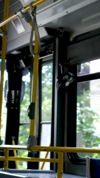 Sedili Anteriori Disabili Sedili Pieghevoli Autobus Vuoto Nessuno Segue Orario — Video Stock