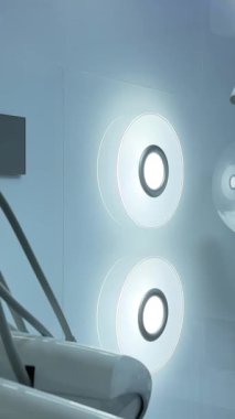 Modern boş diş cerrahisi muayenehanesi dişçilik, aletler modern diş hekimliği