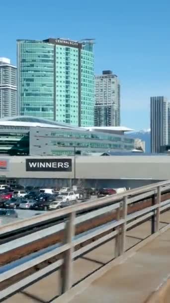 Vancouver Skytrain Nya Kanada Linje Till Surrey Hem Skenor Tåg — Stockvideo