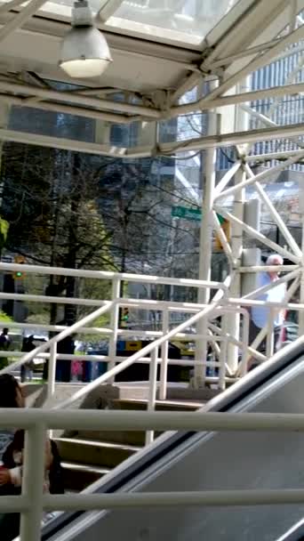 Rascacielos Estación Burrard Personas Caminando Tráfico Turistas Vida Real Hombres — Vídeos de Stock