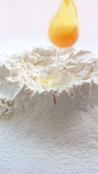 Slow Motion Falling Eggs Flour Food Footage Egg Dripping Flour — Αρχείο Βίντεο
