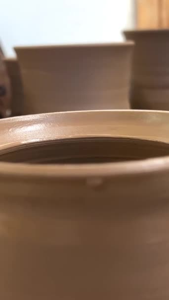 Argilla Artigianato Ceramica Studio Legno Tavolo Tradizionale — Video Stock