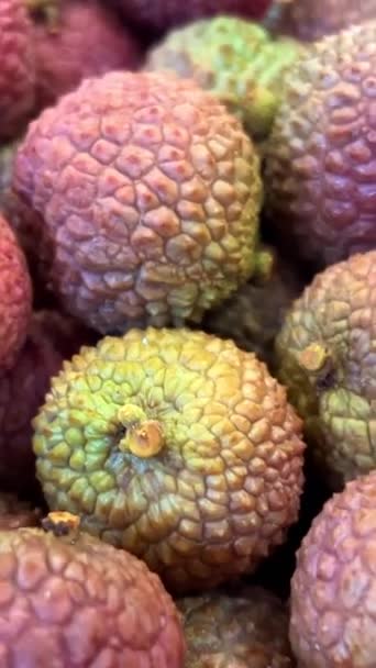Lot Ripe Juicy Red Lychee Close Slow Motion — Stock Video