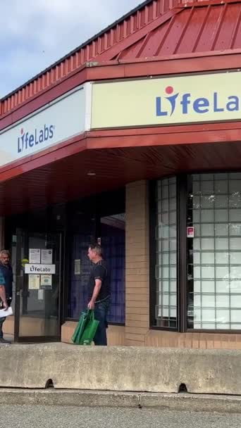 2013 Lifelabs Laboratory Blood Tests Urine Feces Office Entrance Surrey — 비디오