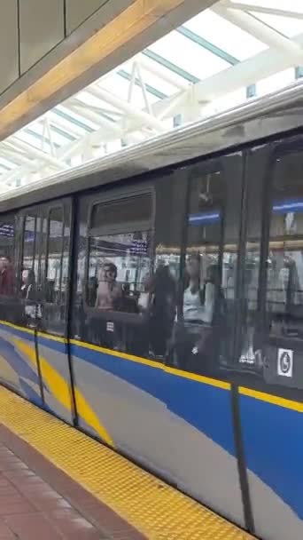 Blue Line Skytrain Front Process People Train Railroad View Trees — Video