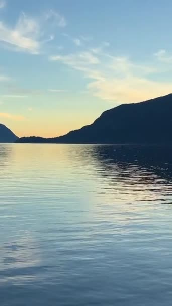 Предпосылки Туристического Агентства Porteau Cove Provincial Park Sunset City Immersed — стоковое видео