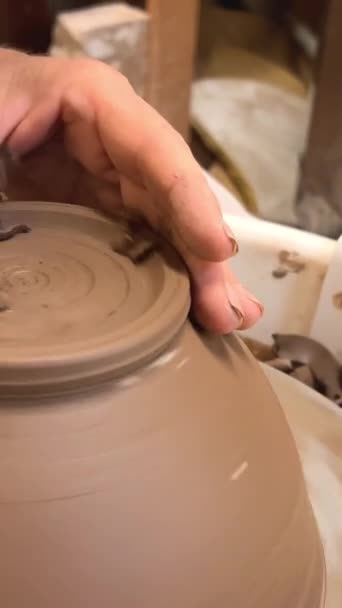 Koło Garncarskie Jest Urządzeniem Kształtowania Naczyń Wyrobów Ceramicznych Które Pozwala — Wideo stockowe