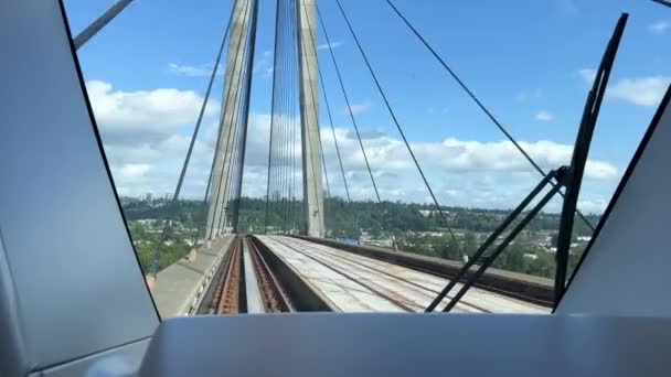 Pattullo Bridge Back Window Train Bridge Another Blue Train Passes — Αρχείο Βίντεο