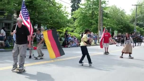 Desfile Gay Vancouver Marchando Pela Rua Carros Antigos Diferentes Performances — Vídeo de Stock