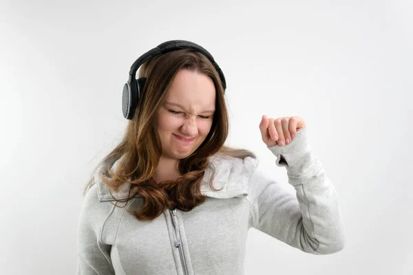 Dressing Sleeves Sweatshirts Thumb Teenage Girl Dancing Headphones Fashionably Making — Stock Photo, Image