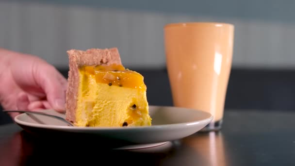 Πορτοκαλάδα Μάνγκο Και Κολοκύθα Ποτό Μάνγκο Κολοκύθα Cheesecake Γλυκό Σπιτικό — Αρχείο Βίντεο