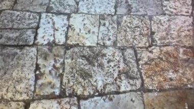Porto Palermo Kalesi. Tepelensky 'li Ali Paşa, Venedik kalesinin yıkıntıları üzerine inşa edilen Ali Paşa Osmanlı İmparatorluğu' nun en zalim zorbalarından biriydi.