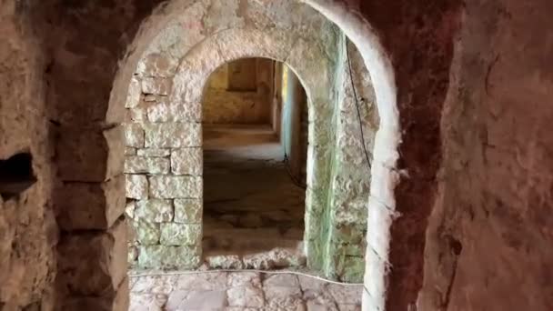 Fortaleza Porto Palermo Ali Pasha Tepelensky Construyendo Sobre Las Ruinas — Vídeos de Stock