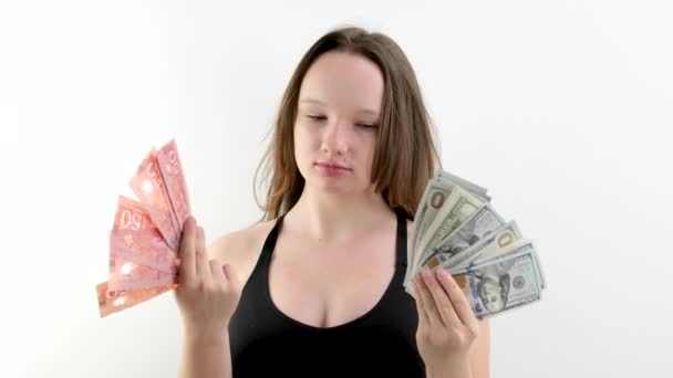 带着现金的女商人带着现金的快乐女人高质量的4K镜头 — 图库视频影像