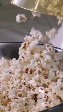 Karamel aromalı, patlamış mısır aromalı patlamış mısır. Yüksek kalite 4k görüntü