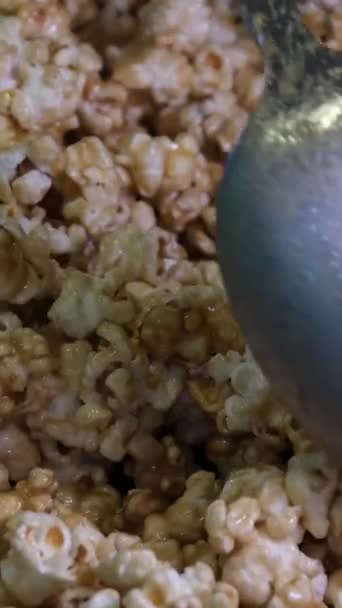 Memasak Popcorn Panci Kentang Goreng Yang Dipanaskan Gerakan Lambat Membuat — Stok Video