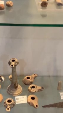 Arnavutluk 'ta Butrint, 4K' da UNESCO Dünya Mirasları Merkezi Sineması. Antropoloji Taş Müzesi Arnavutluk 'un 09.09.2023 heykelini yaptı