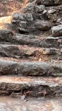 Butrint, Sarande İlçesi Arnavutluk Sinematik Roma Baptisterisi, Antik UNESCO Dünya Mirasları Merkezi 4K Arnavutluk, Butrint. Eski bir Buthrotum kasabasının kalıntıları. Arnavutluk 09.09.2023