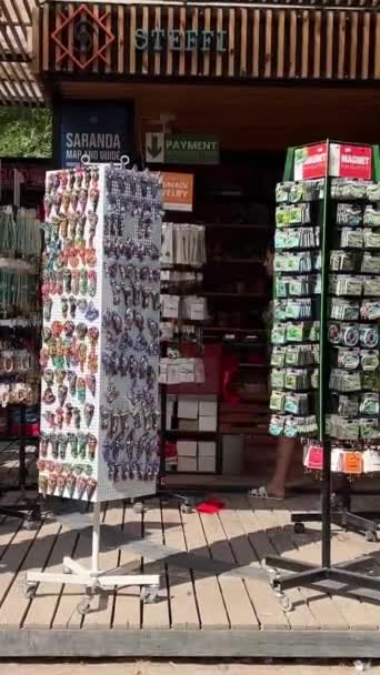 Icônes Aimants Cartes Postales Tout Qui Est Vendu Dans Kiosque — Video