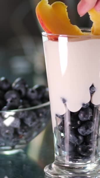 Sort Healthy Breakfast Yougurt Berries Studio Minimalist Clip Blue Background — Stock Video