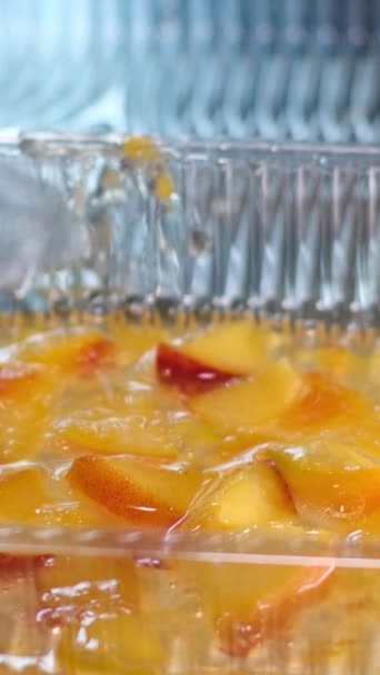Hausgemachte Pfirsichmarmelade Mit Bio Früchten Süße Marmeladen Auf Hellem Hintergrund — Stockvideo