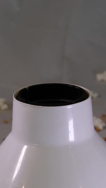Vaření Popcornu Rozpálené Pánvi Pomalý Pohyb Dělám Popcorn Smažím Doma — Stock video